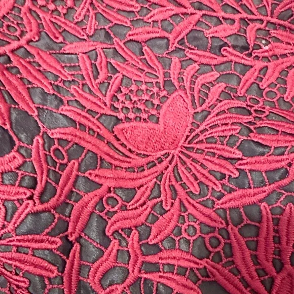 JARIYA Medium CROCHET BACKLESS DRESSS - Picture 11 of 13